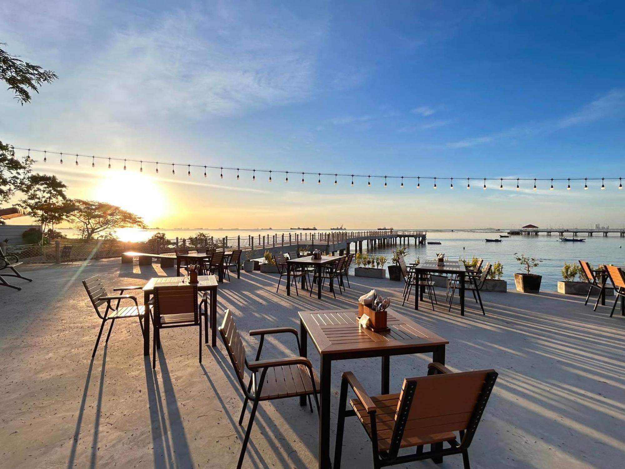 Centara Sonrisa Residences & Suites Sriracha Si Racha Bagian luar foto